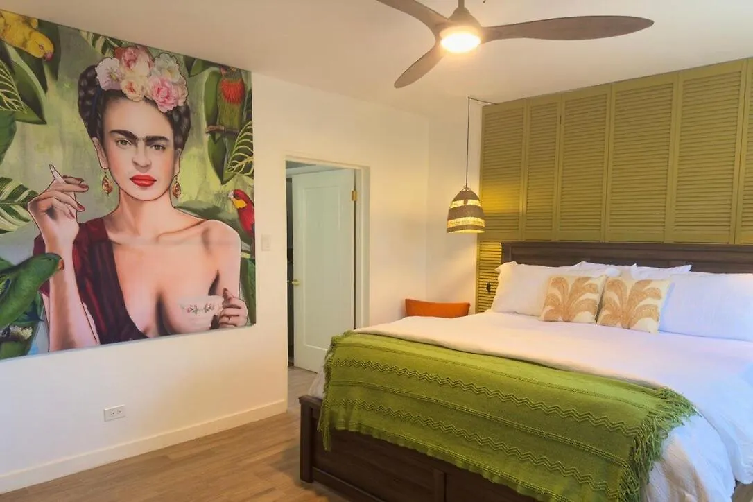 Appartamento Newly Renovated 2Br 2Ba With Beach Access Montego Bay Giamaica