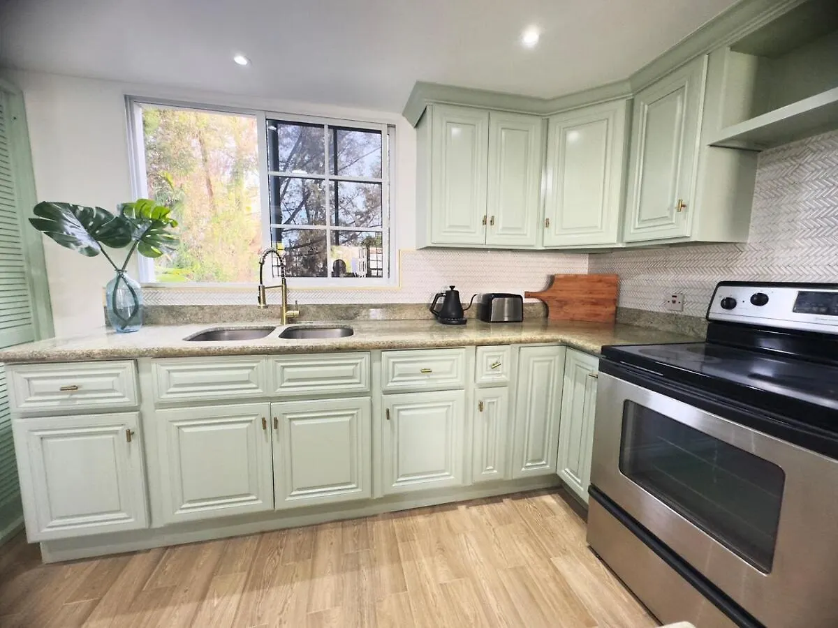 Newly Renovated 2Br 2Ba With Beach Access Montego Bay Appartamento